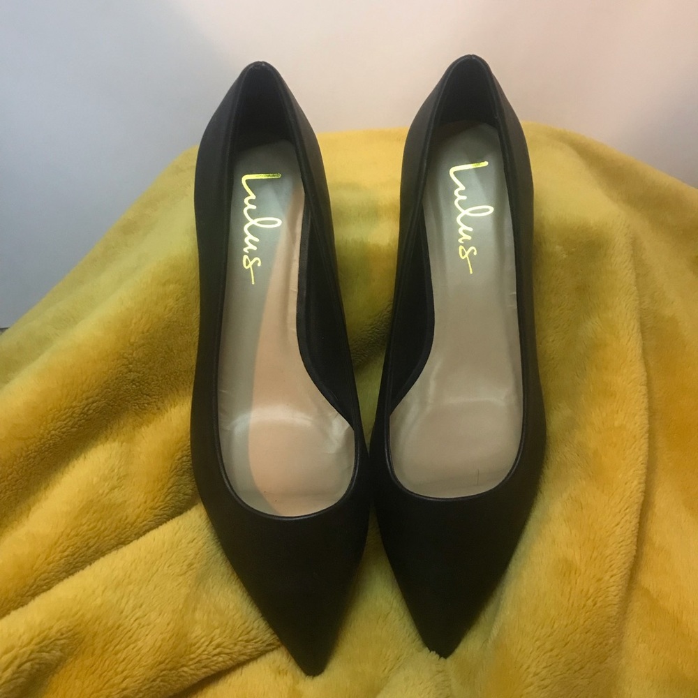 NWOT Lulu’s Kitten Heel Pointed Toe Flat